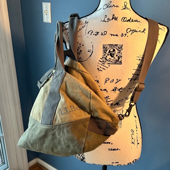LL Bean Waxed Canvas Duffle bag - Picture 2 of 16